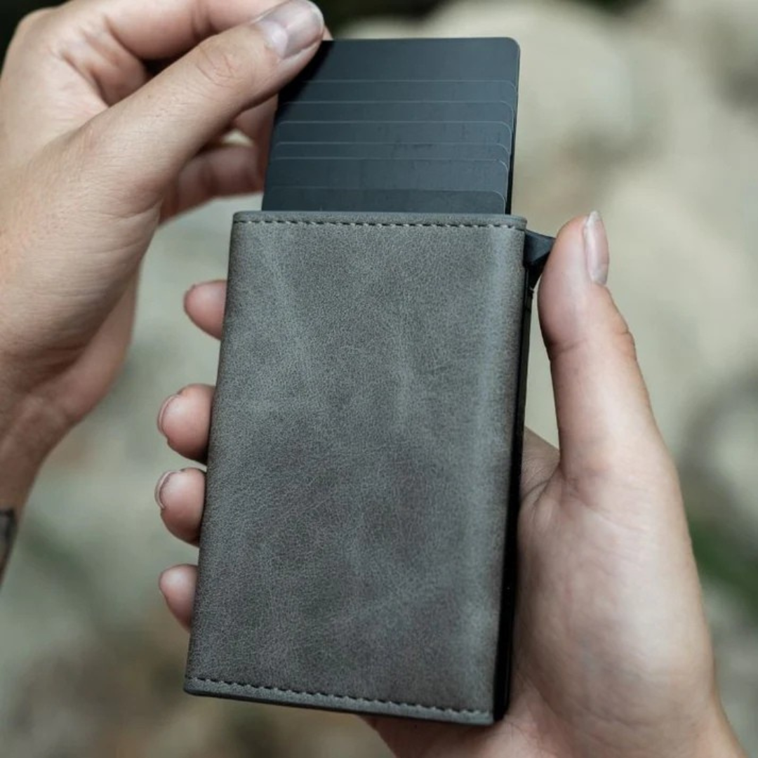CardMate™ – Cartera Magnética Slim